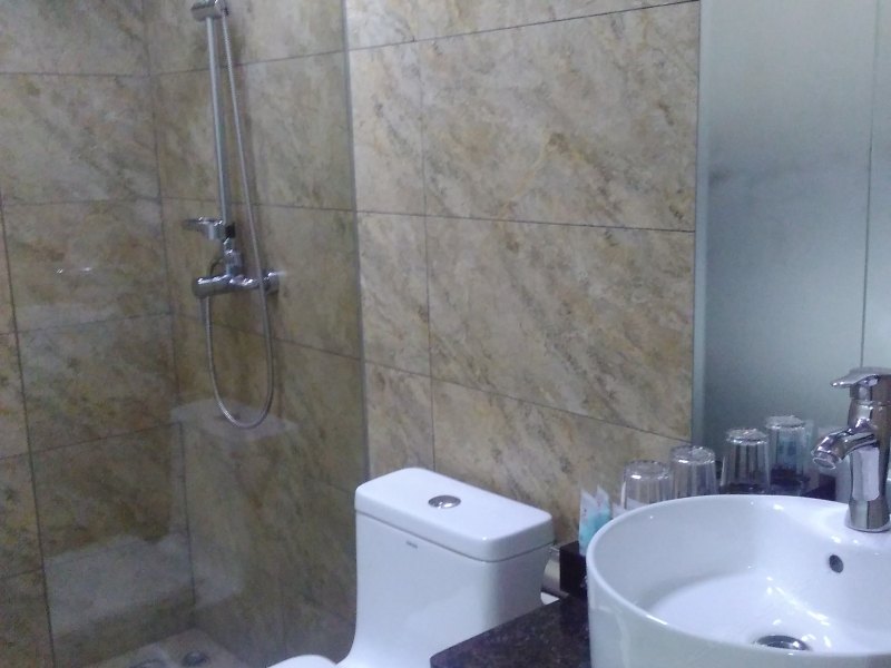 hotelPic