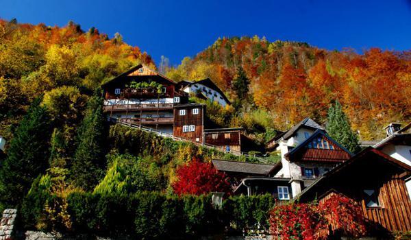 终你醉美 奥地利 木头小镇哈尔施塔特一日游 (