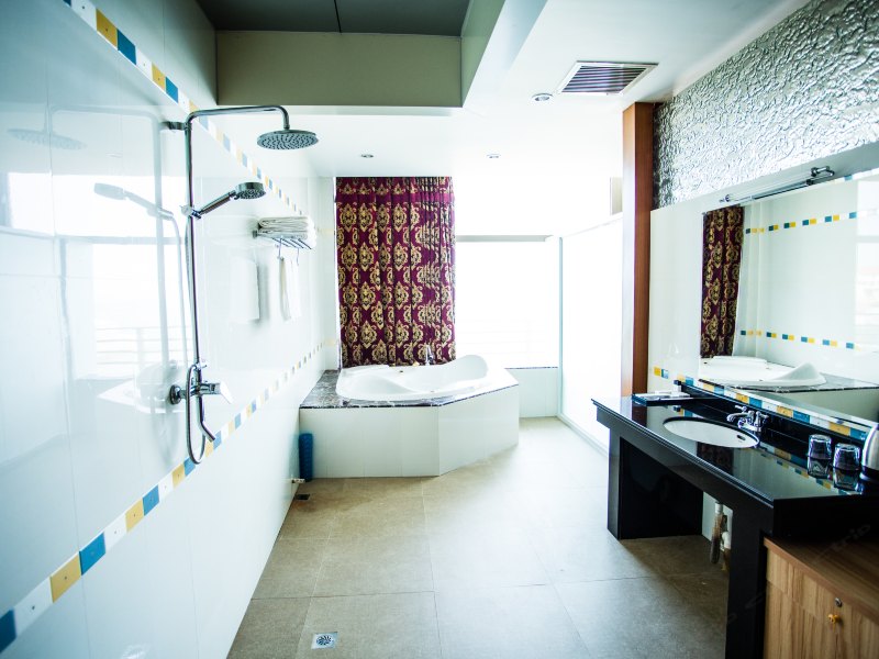 hotelPic