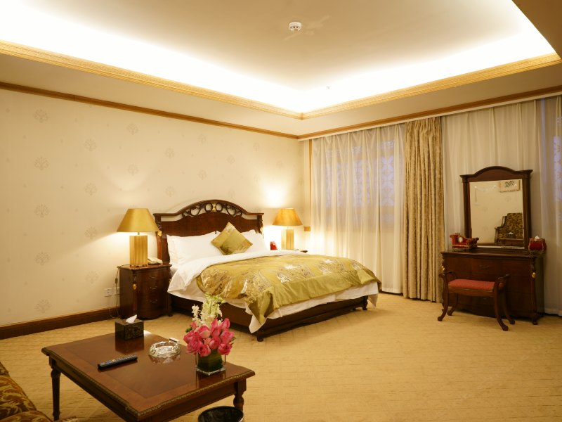 hotelPic