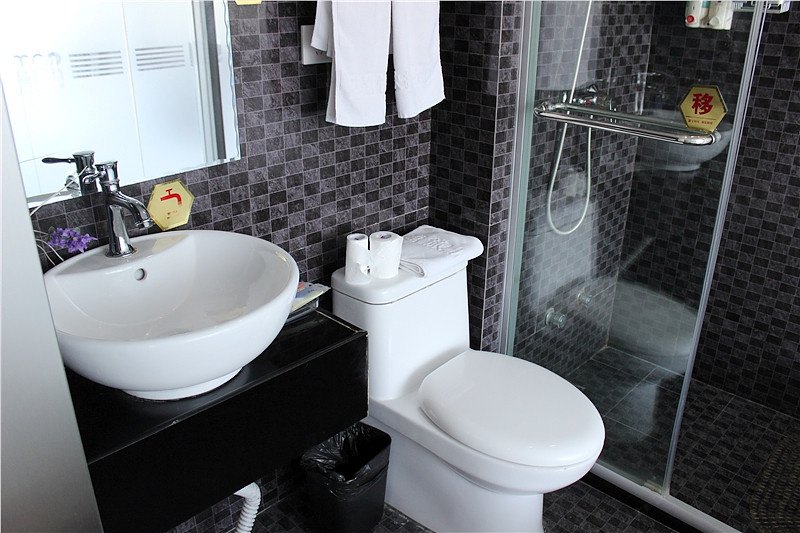 hotelPic