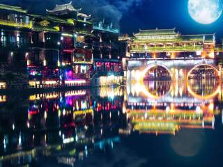國慶湖南鳳凰古城游價(jià)格_湖南鳳凰古城自由游價(jià)格多少_暑假湖南鳳凰古城游價(jià)格
