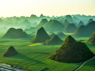 云南昆明旅游要多少錢跟團(tuán)_到云南昆明旅游多少錢_報(bào)團(tuán)去云南昆明多少錢