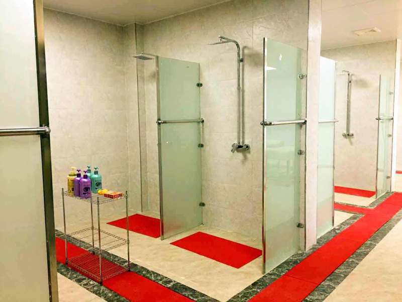 hotelPic