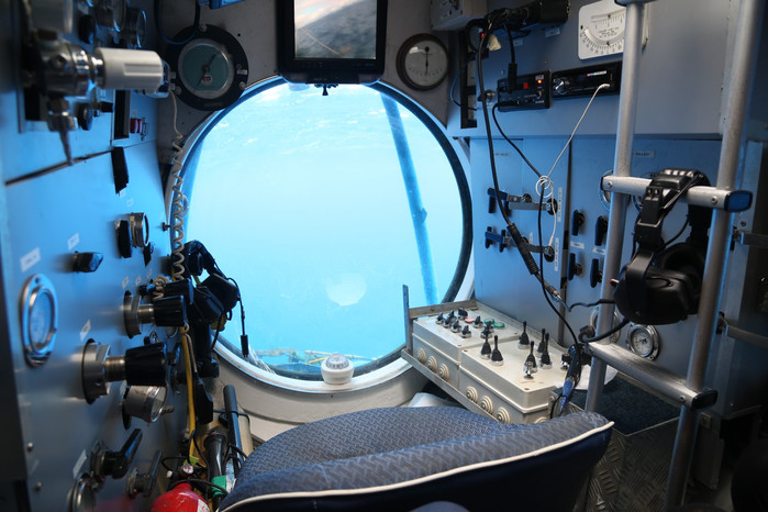 潜水艇驾驶室