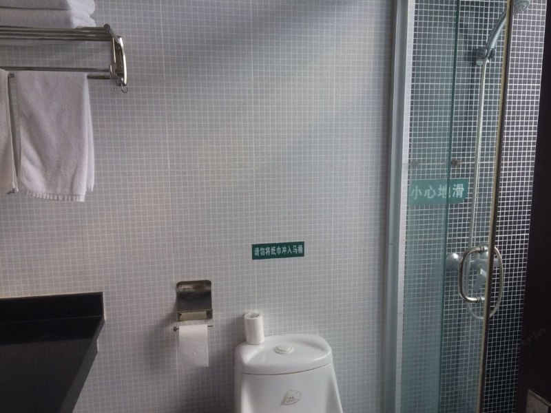 hotelPic