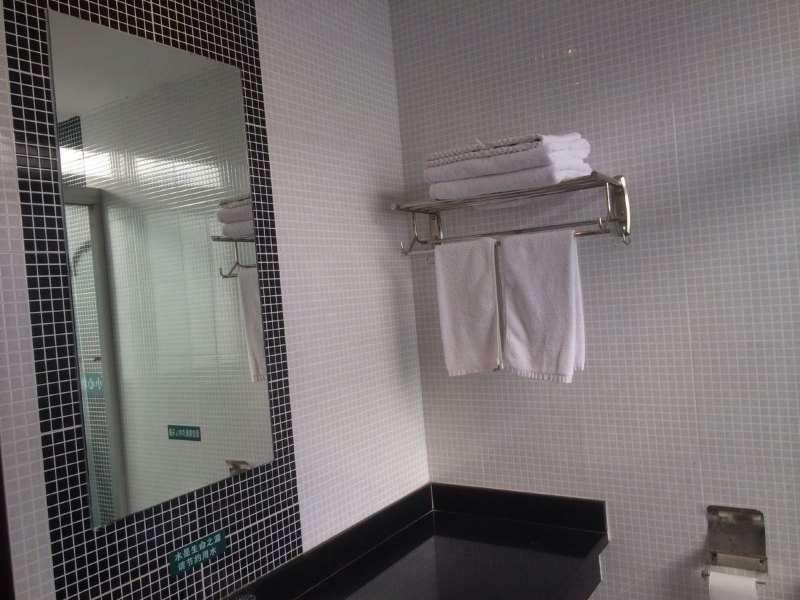 hotelPic