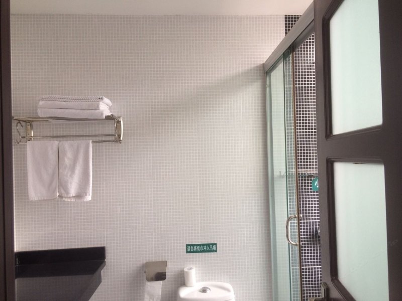 hotelPic