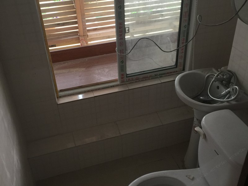 hotelPic