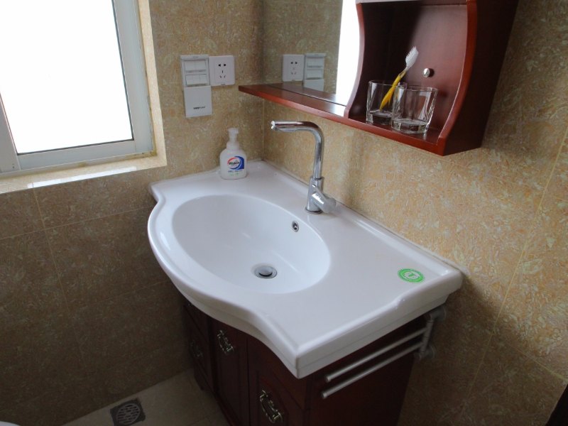 hotelPic