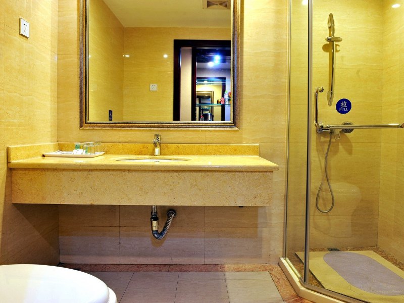 hotelPic