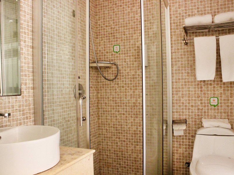 hotelPic