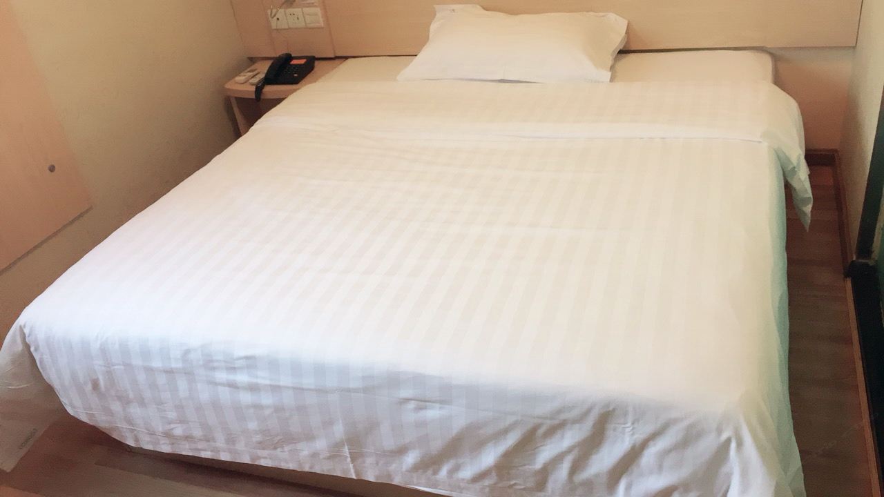 商务大床房