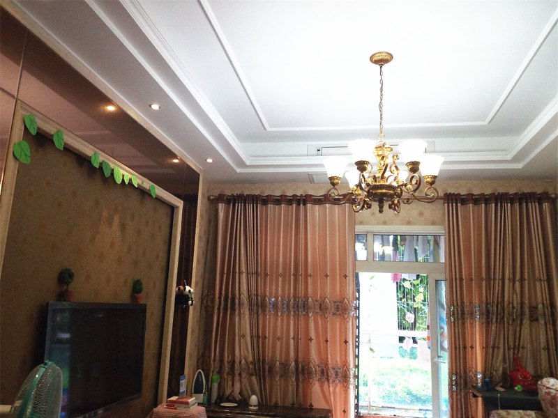 hotelPic