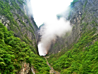 湖南鳳凰古城旅游價(jià)格多少_湖南鳳凰古城旅游最佳路線(xiàn)_湖南鳳凰古城旅游費(fèi)用