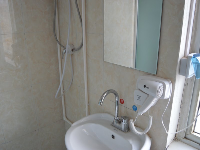 hotelPic