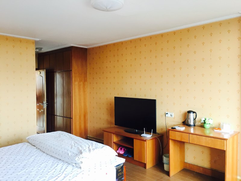 hotelPic