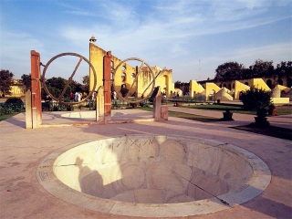 印度旅游跟團(tuán)需多少錢(qián)_印度報(bào)團(tuán)旅游多少錢(qián)_印度游 旅行團(tuán)