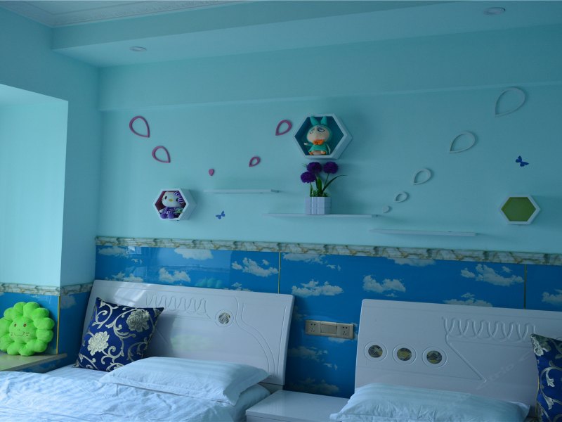 hotelPic