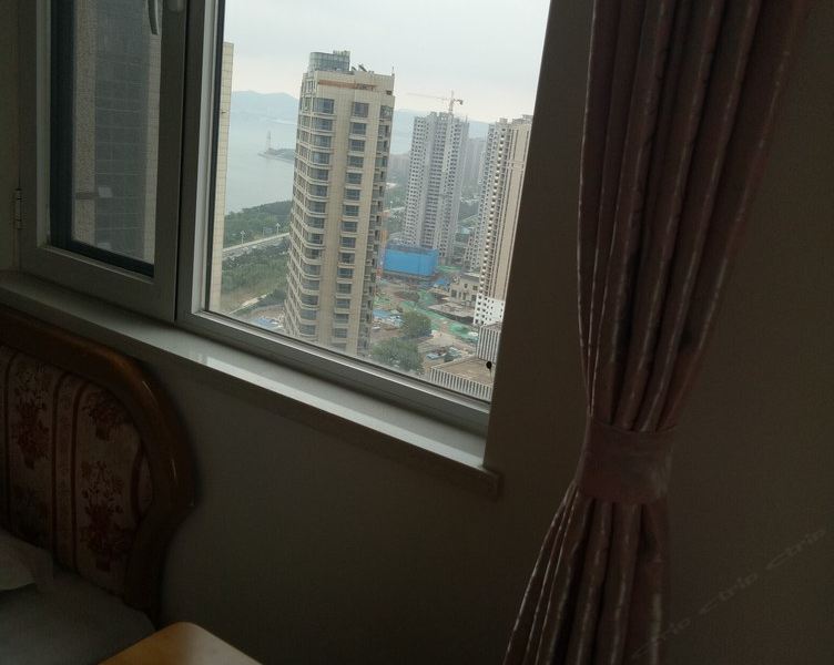 hotelPic