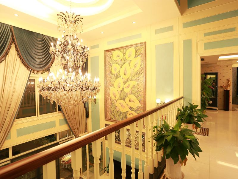 hotelPic