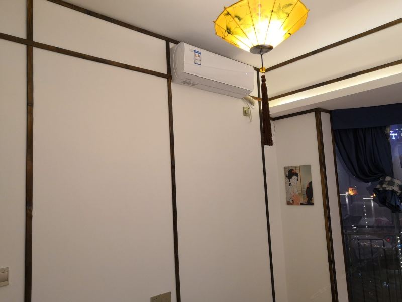 hotelPic
