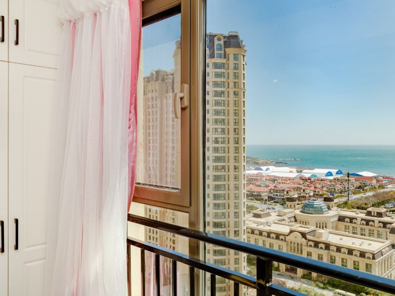 hotelPic