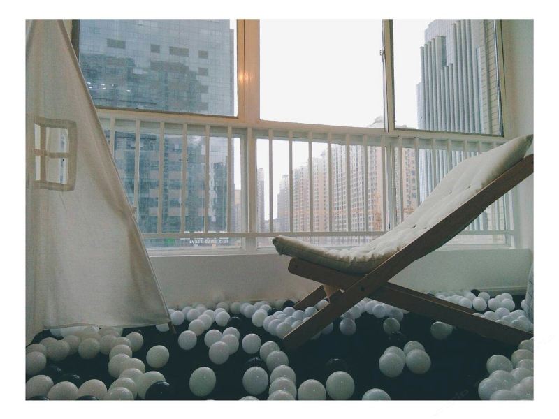 hotelPic