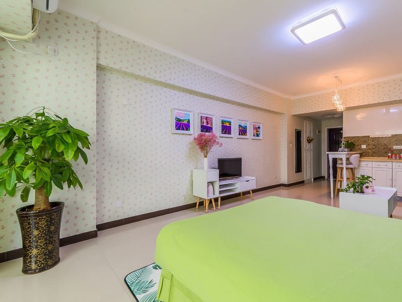 hotelPic