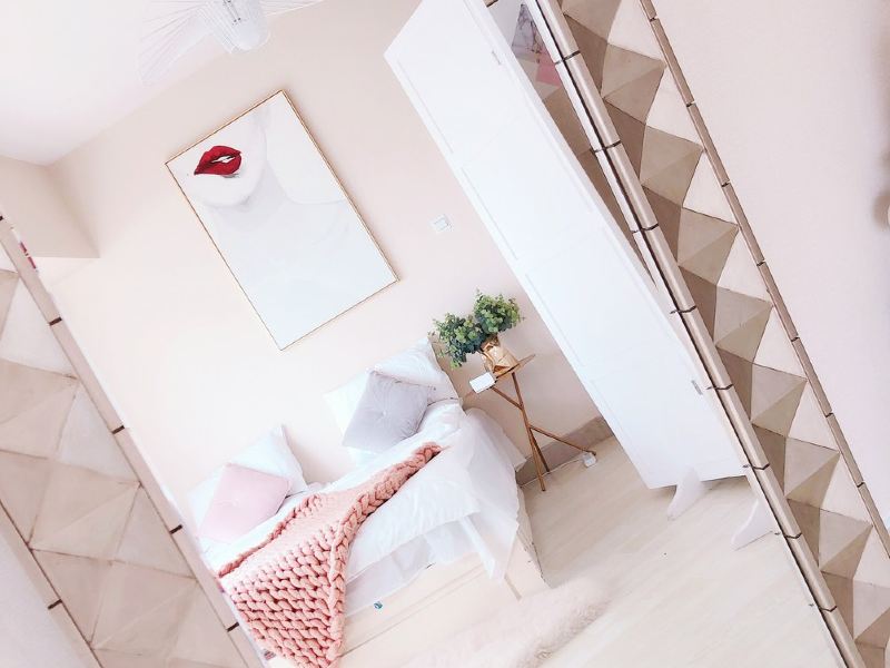 hotelPic