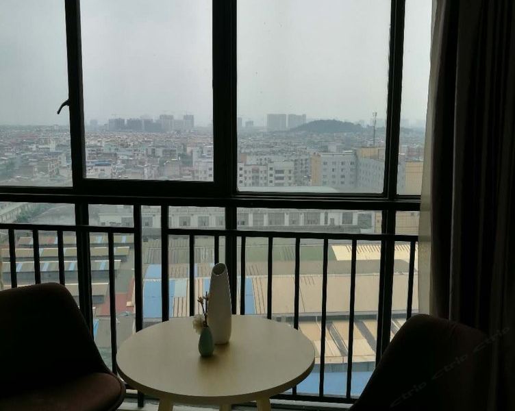 hotelPic