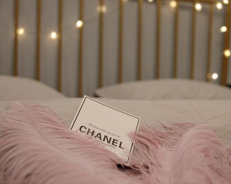 hotelPic