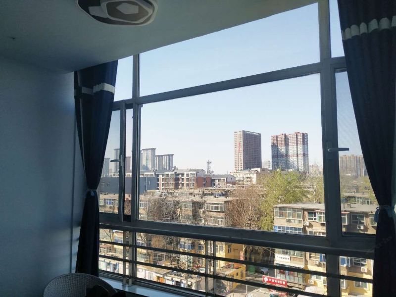 hotelPic
