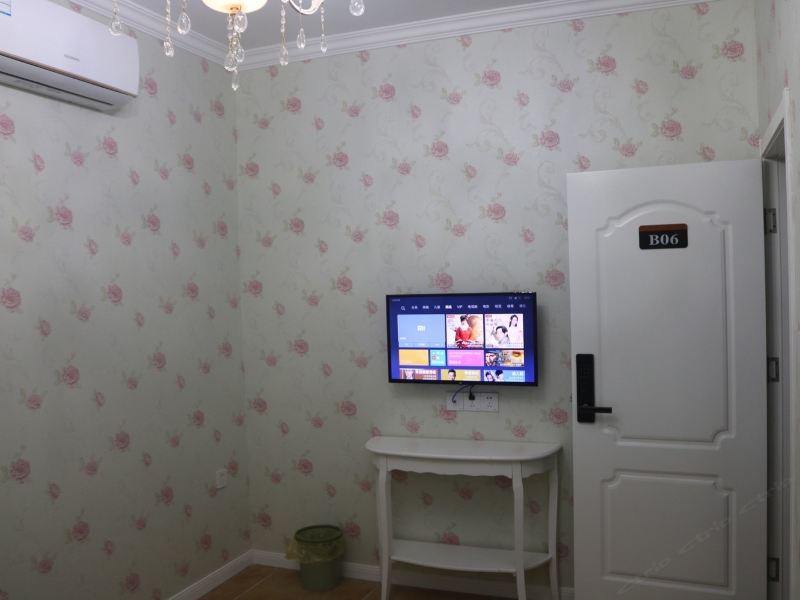 hotelPic