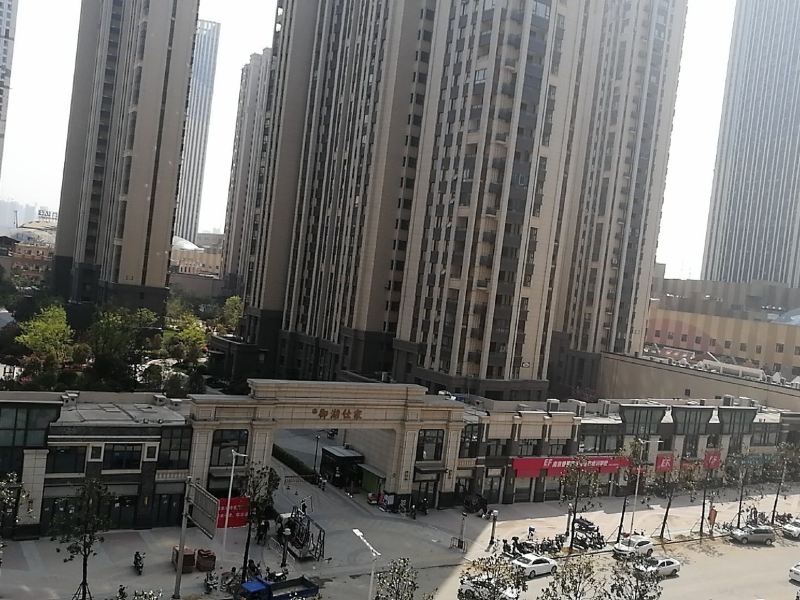 hotelPic