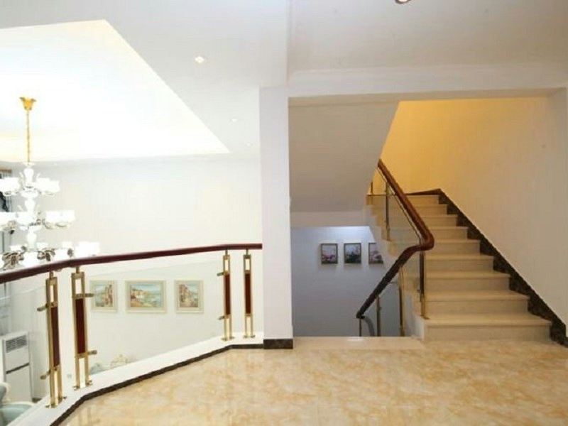 hotelPic