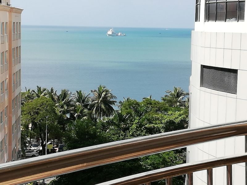 hotelPic