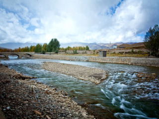 云南香格里拉組團旅游_報團去云南香格里拉多少錢_云南香格里拉旅游多少錢