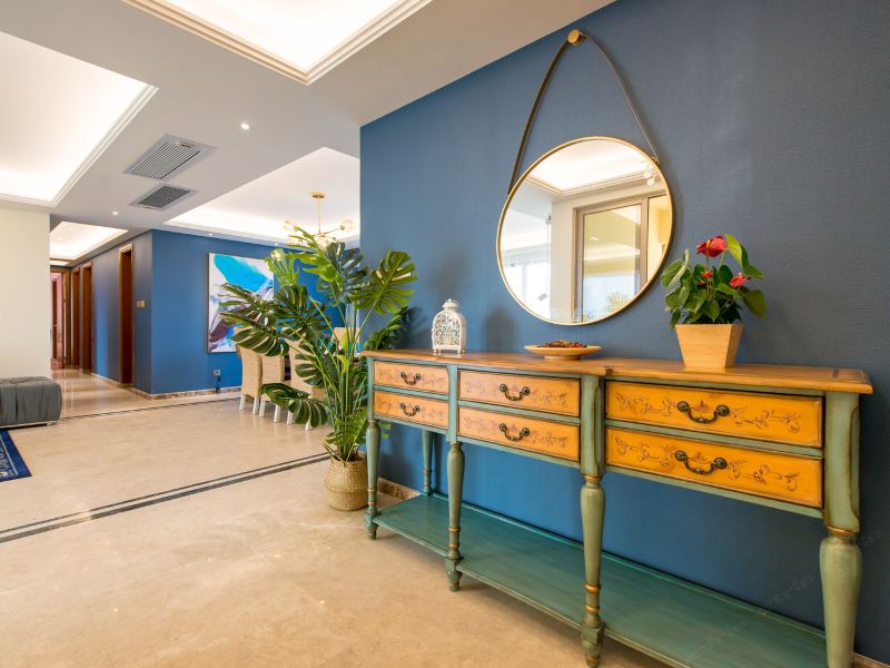 hotelPic