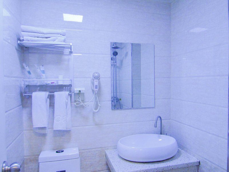 hotelPic