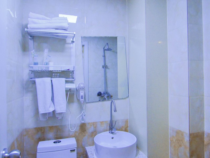 hotelPic