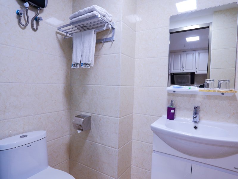 hotelPic