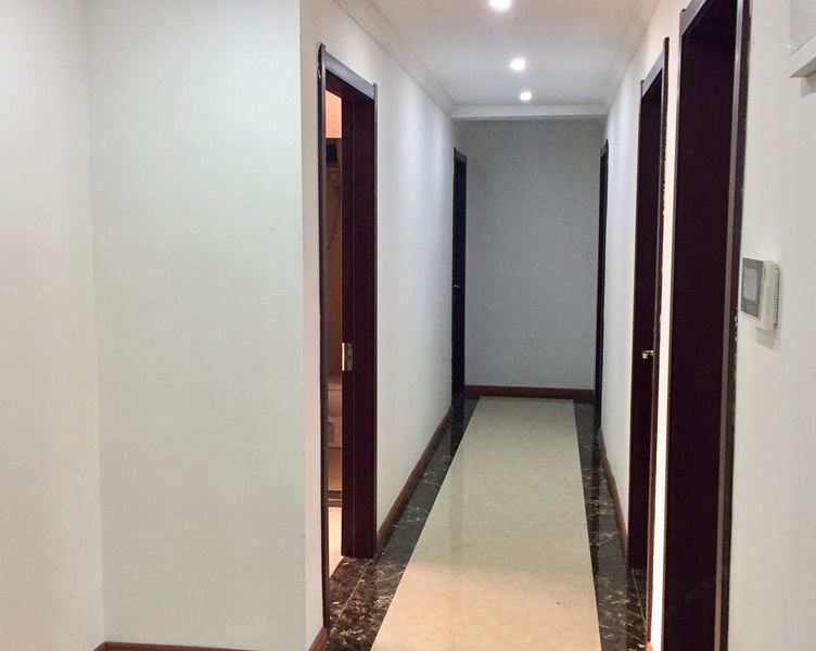 hotelPic