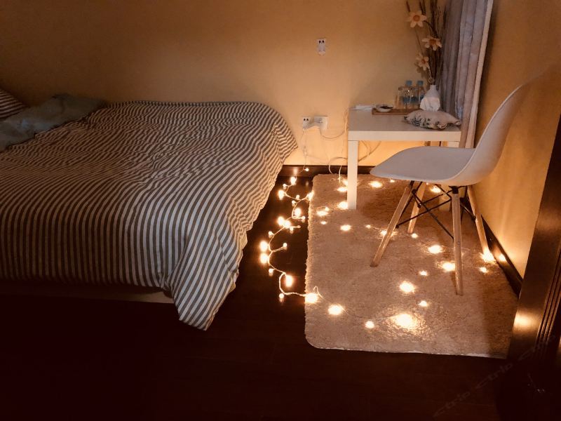 hotelPic