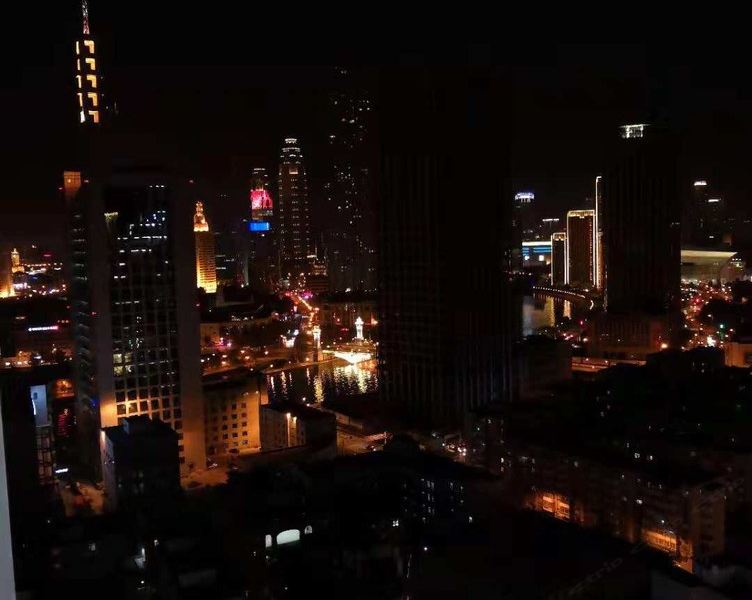 hotelPic