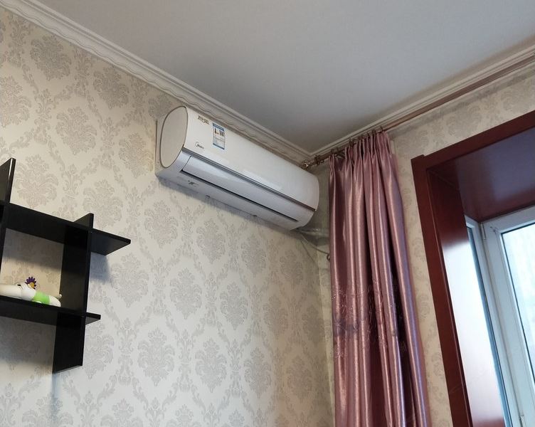 hotelPic