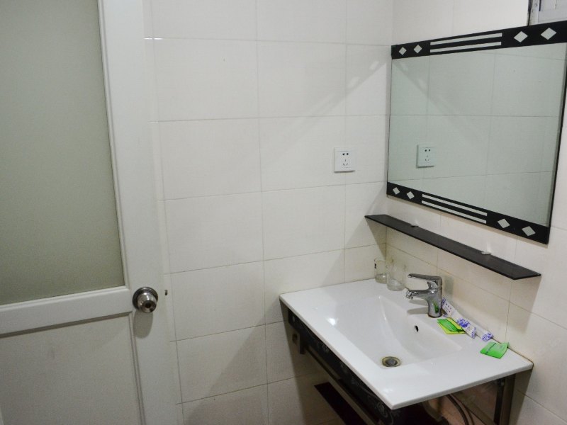 hotelPic