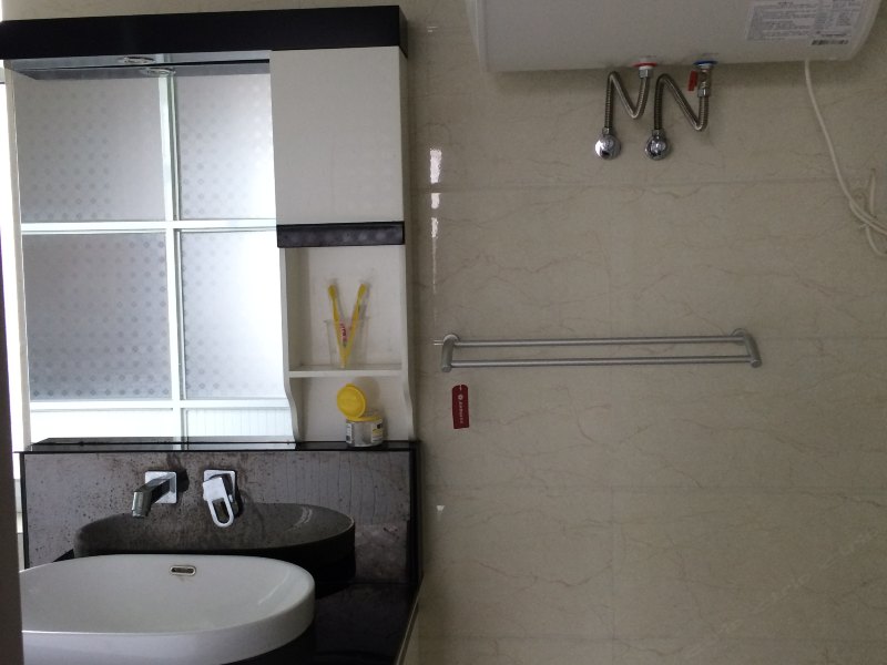 hotelPic