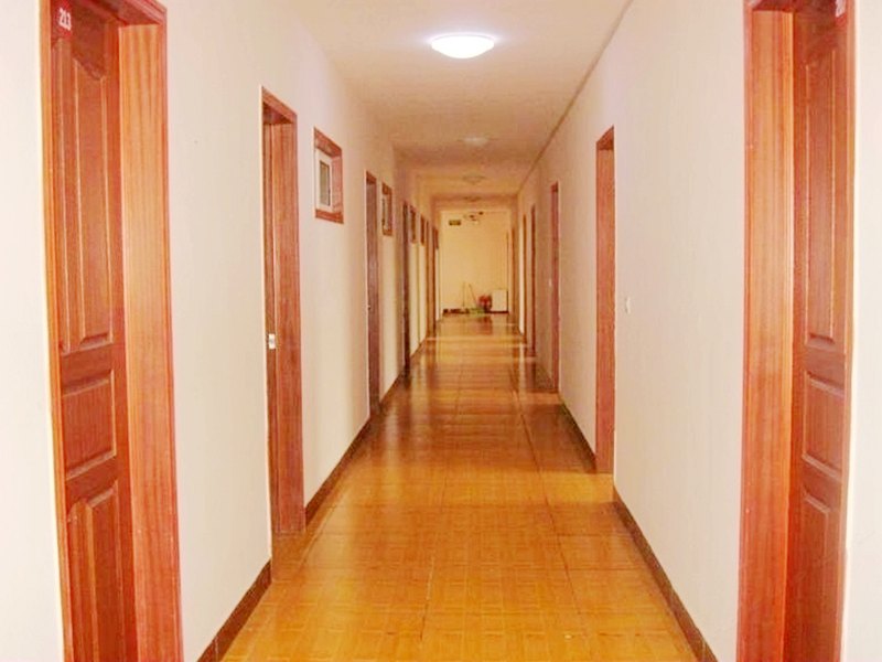 hotelPic