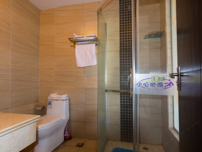 hotelPic